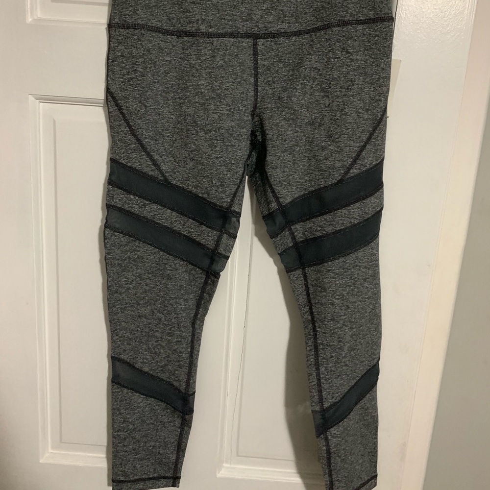 Zella gray leggings with black mesh cutouts